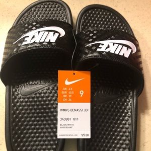 Nike Benassi JDI sandals